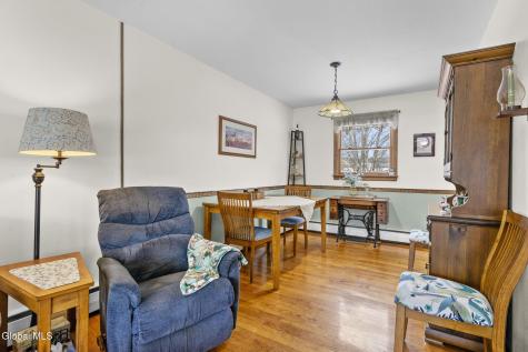 15 Mcclellan Drive Nassau NY 12123