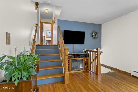 15 Mcclellan Drive Nassau NY 12123