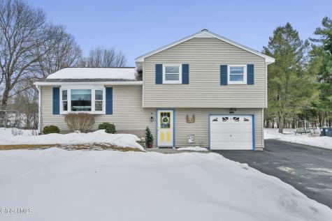 15 Mcclellan Drive Nassau NY 12123