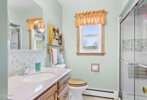 15 Mcclellan Drive Nassau NY 12123