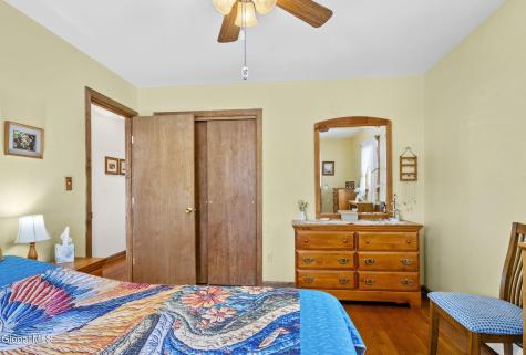 15 Mcclellan Drive Nassau NY 12123