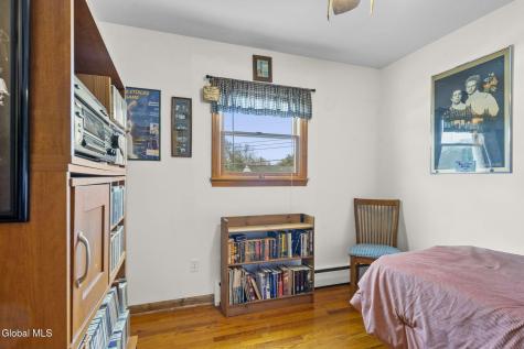 15 Mcclellan Drive Nassau NY 12123