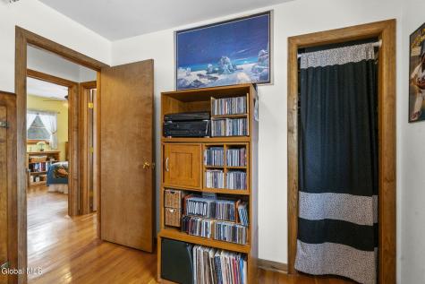 15 Mcclellan Drive Nassau NY 12123