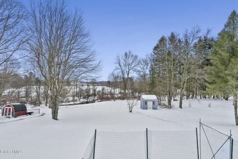 15 Mcclellan Drive Nassau NY 12123