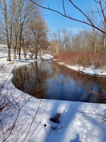 15 Mcclellan Drive Nassau NY 12123