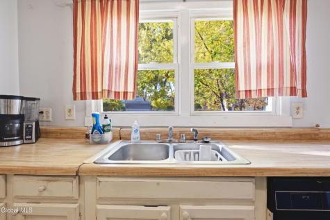 1534 Unadilla Street Schenectady NY 12308