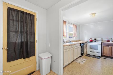 1534 Unadilla Street Schenectady NY 12308