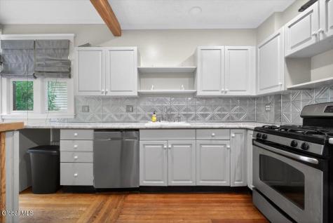852 Myrtle Avenue Albany NY 12208
