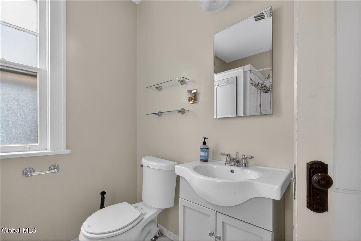 852 Myrtle Avenue Albany NY 12208