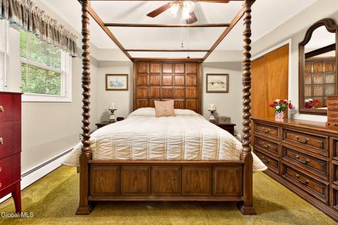 5 Pine Hill Bend Ballston Lake NY 12019