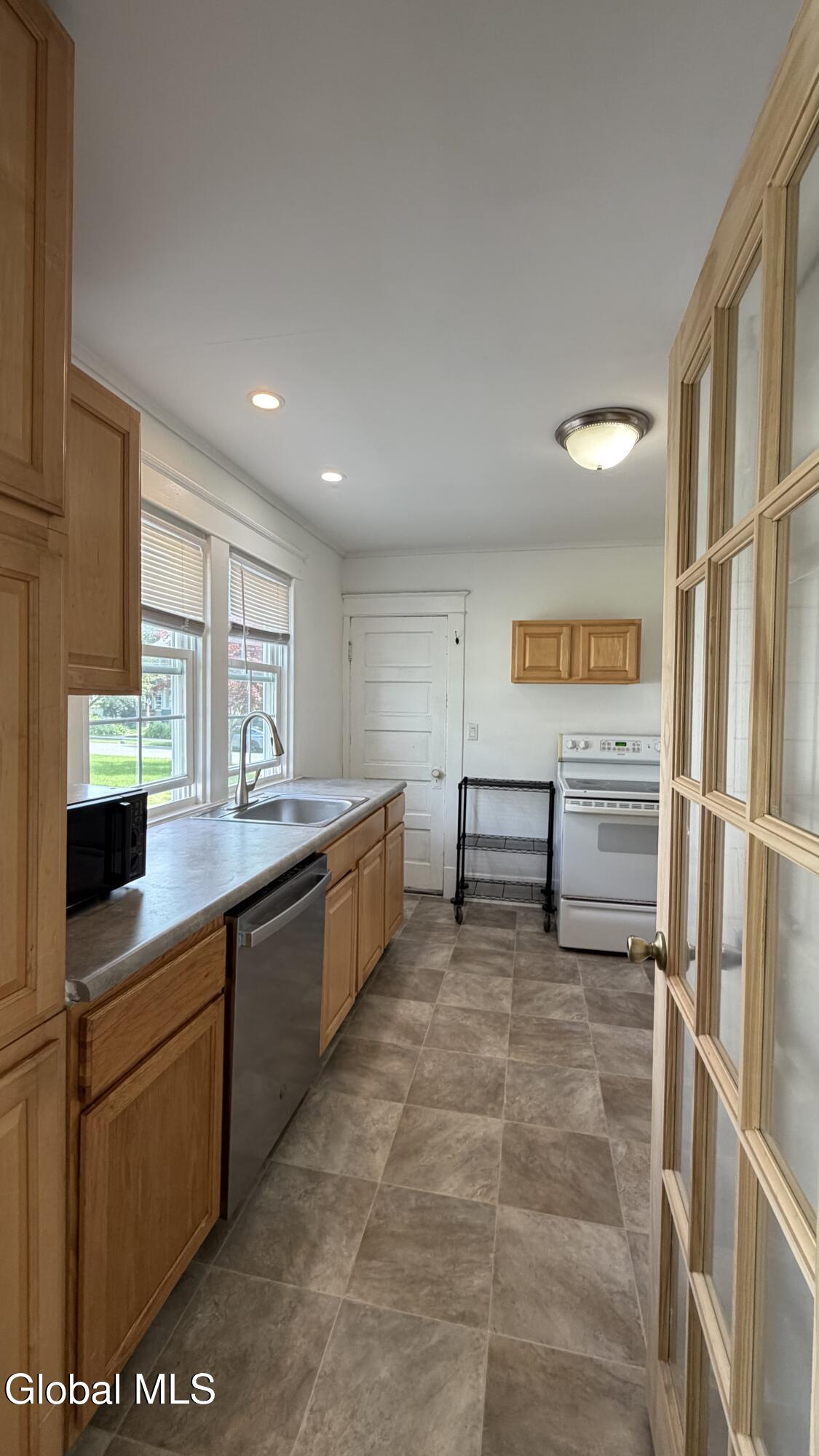31 Oakwood Place Delmar NY 12054