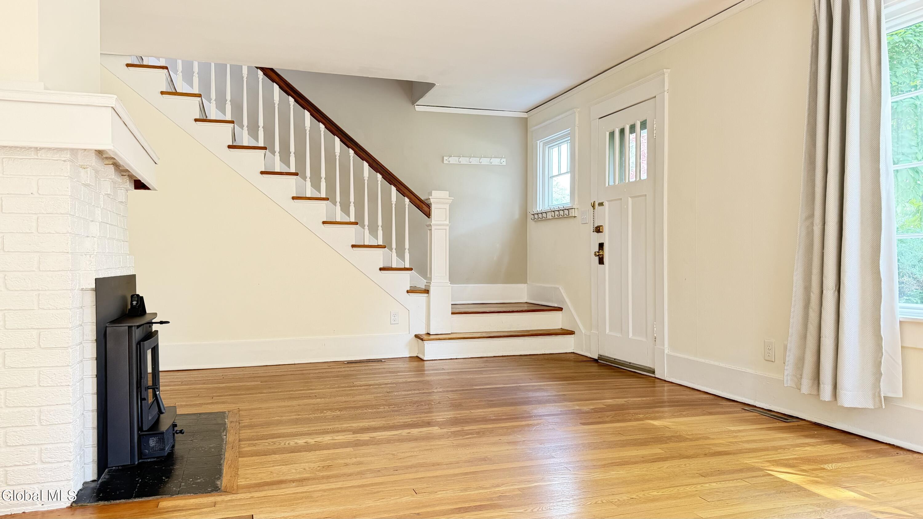31 Oakwood Place Delmar NY 12054