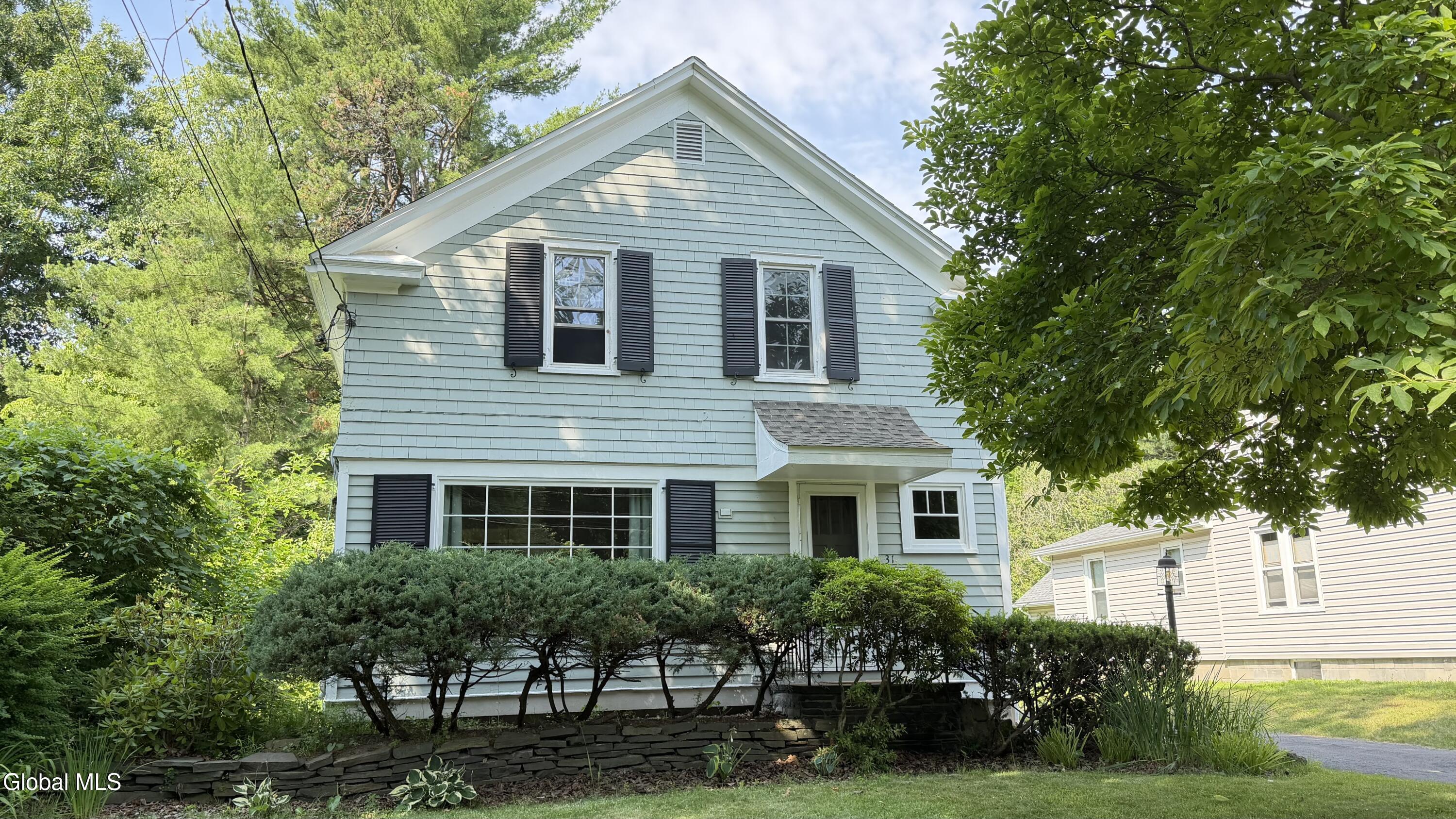 31 Oakwood Place Delmar NY 12054