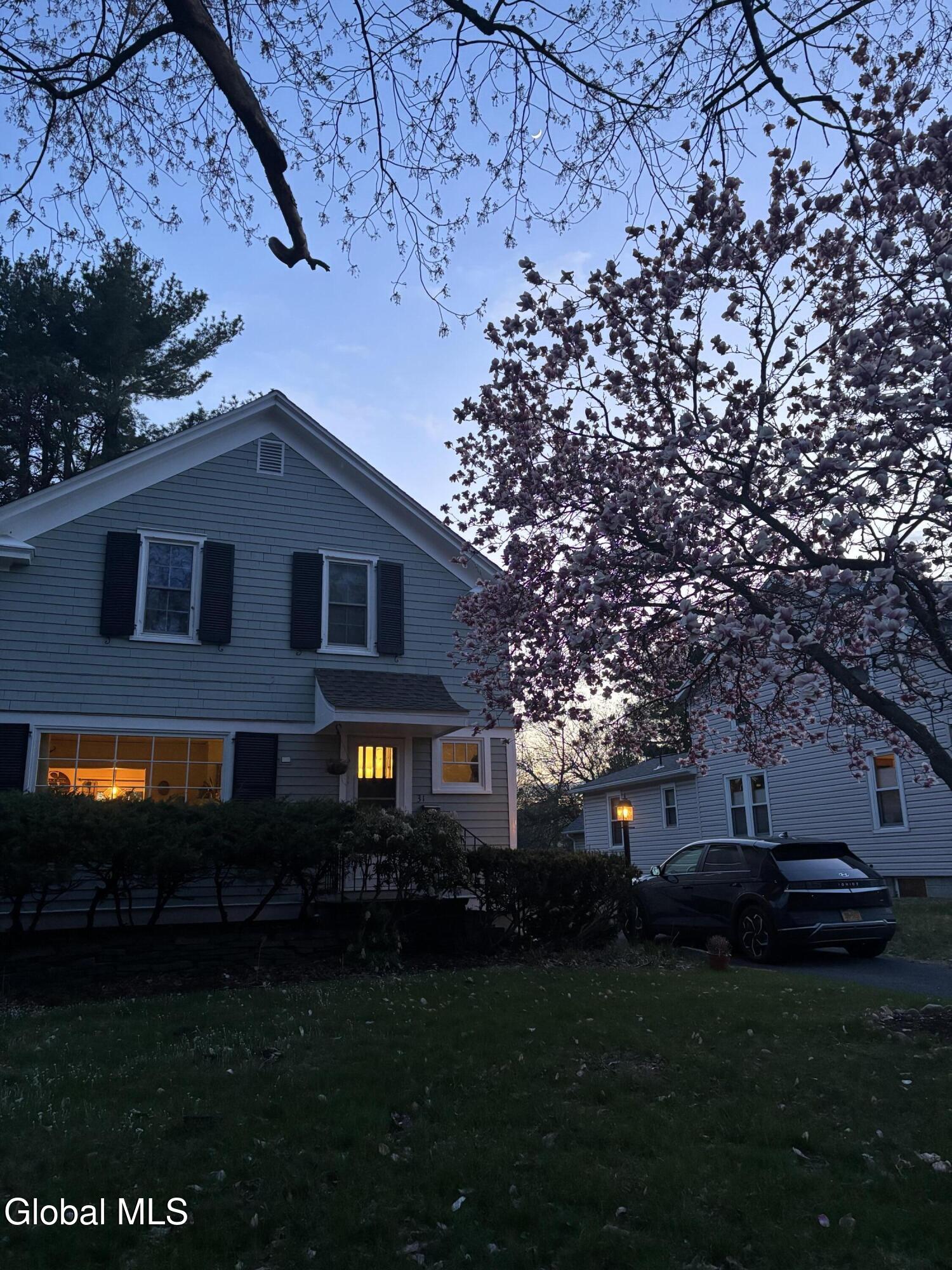 31 Oakwood Place Delmar NY 12054