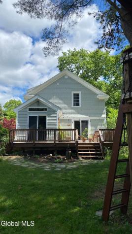 31 Oakwood Place Delmar NY 12054