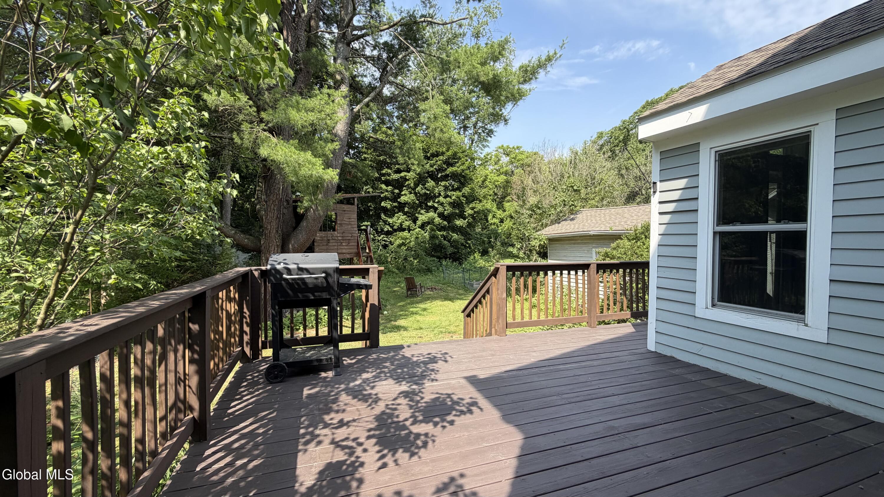 31 Oakwood Place Delmar NY 12054