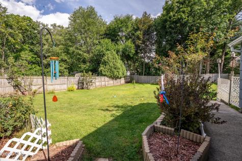 438 Clayton Road Schenectady NY 12304