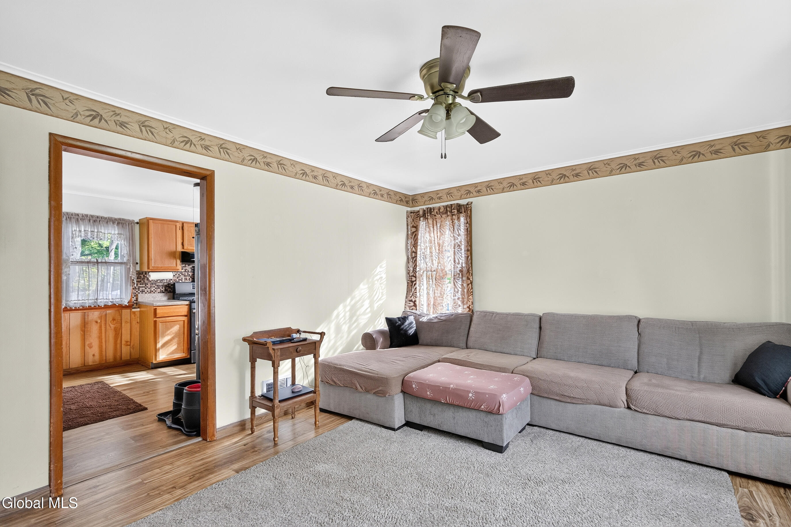 438 Clayton Road Schenectady NY 12304