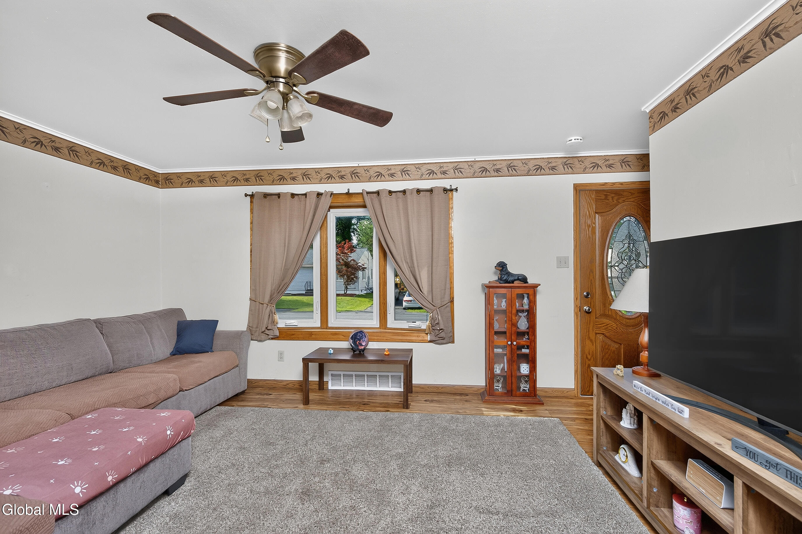 438 Clayton Road Schenectady NY 12304