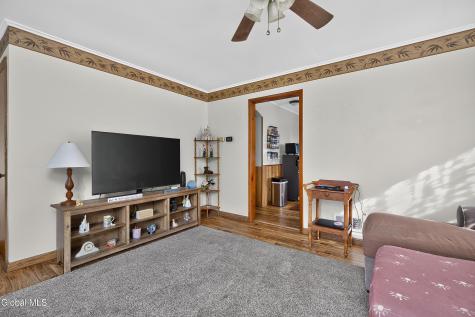 438 Clayton Road Schenectady NY 12304
