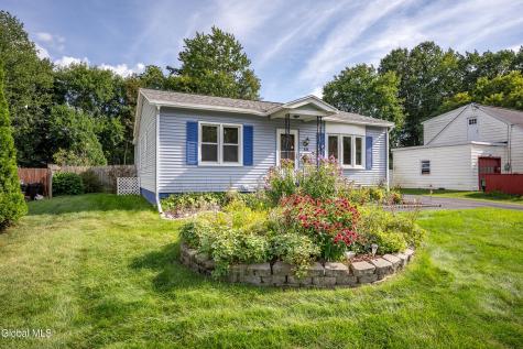 438 Clayton Road Schenectady NY 12304
