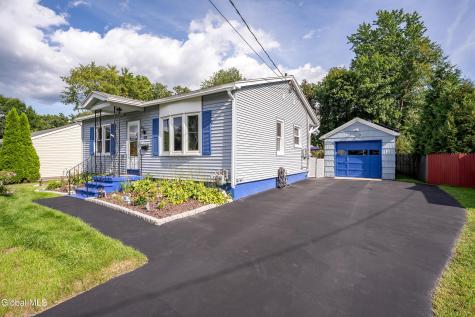438 Clayton Road Schenectady NY 12304
