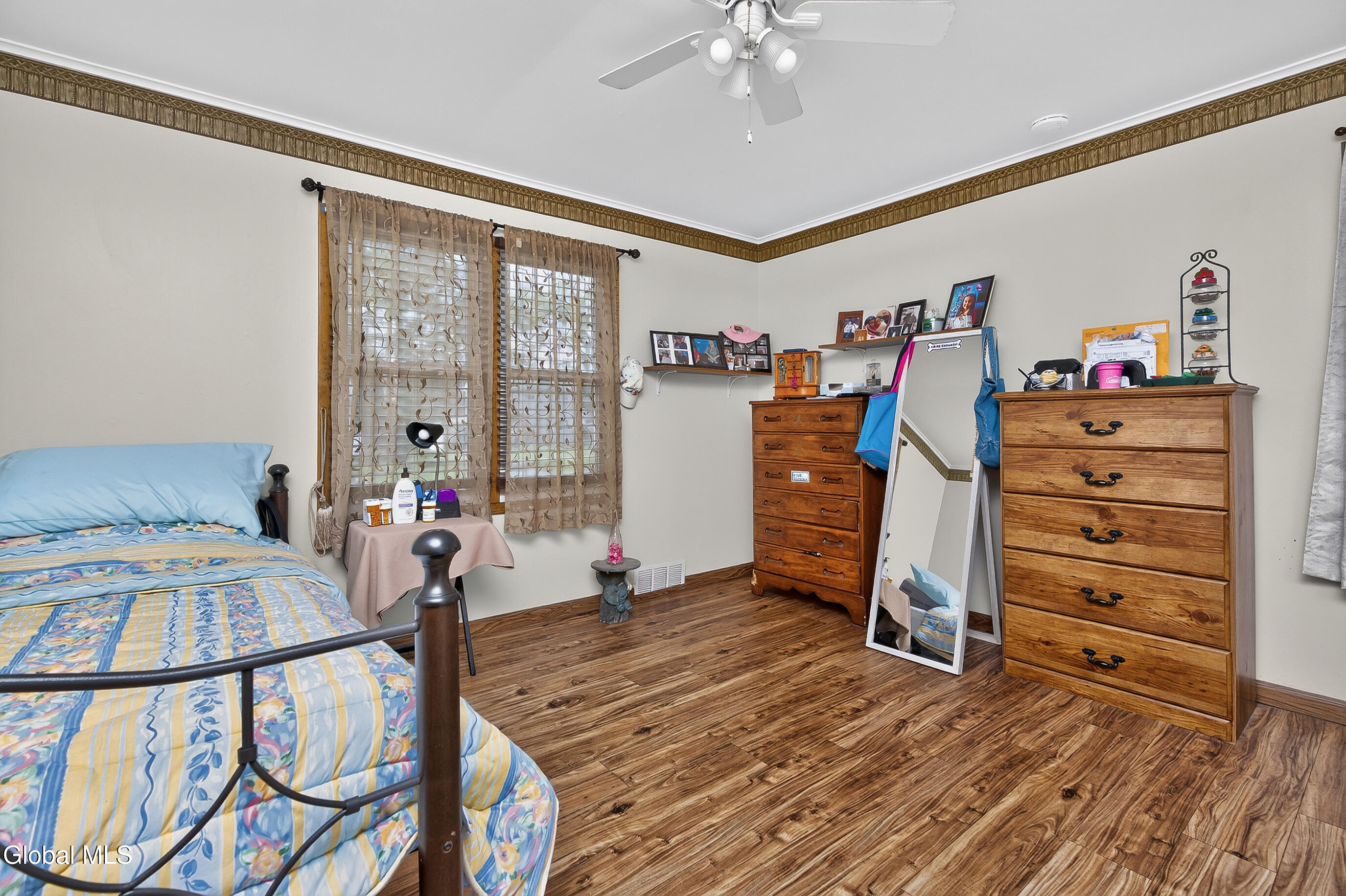 438 Clayton Road Schenectady NY 12304