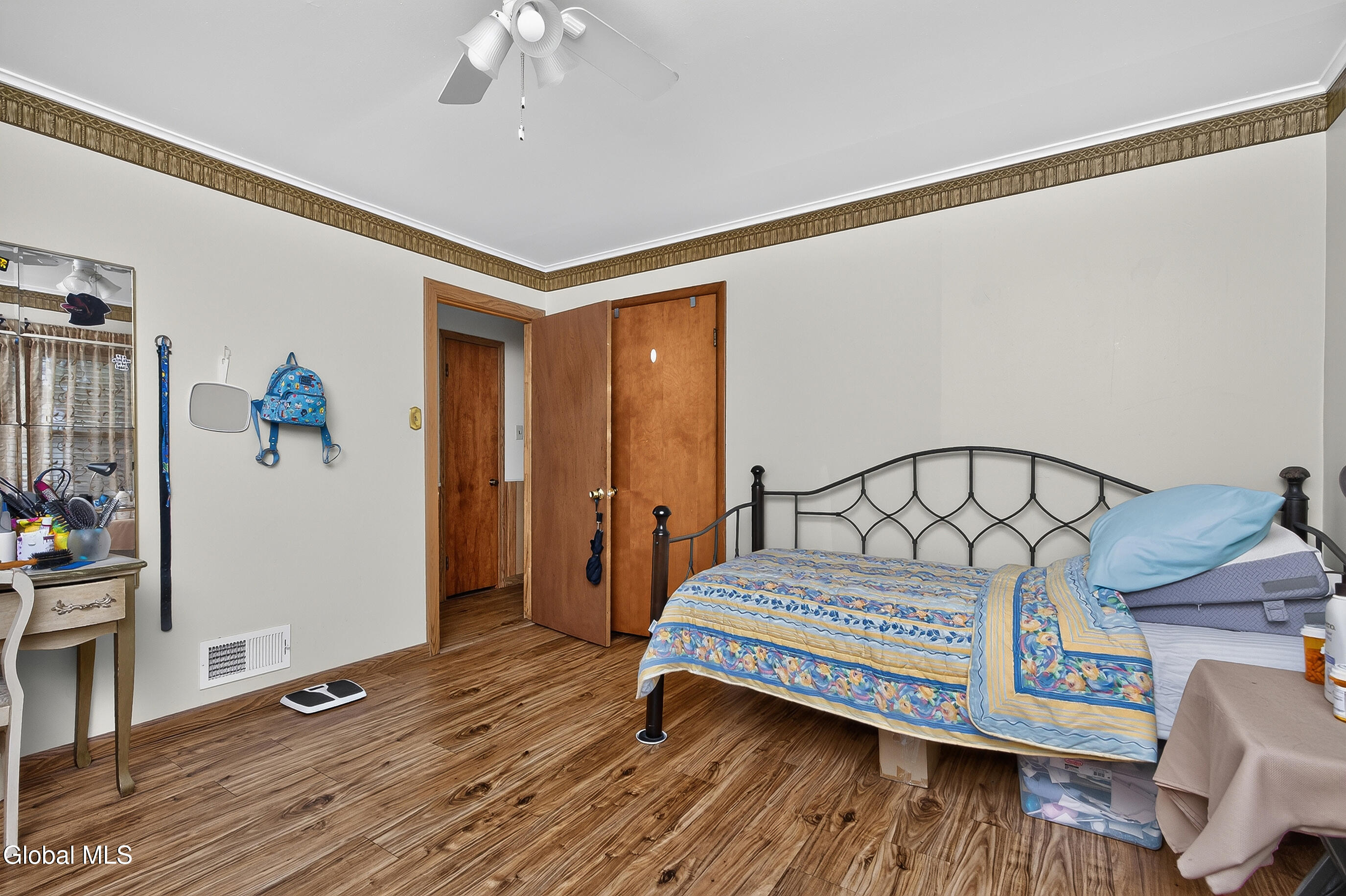 438 Clayton Road Schenectady NY 12304