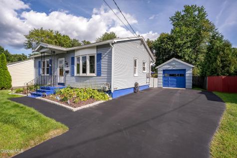 438 Clayton Road Schenectady NY 12304