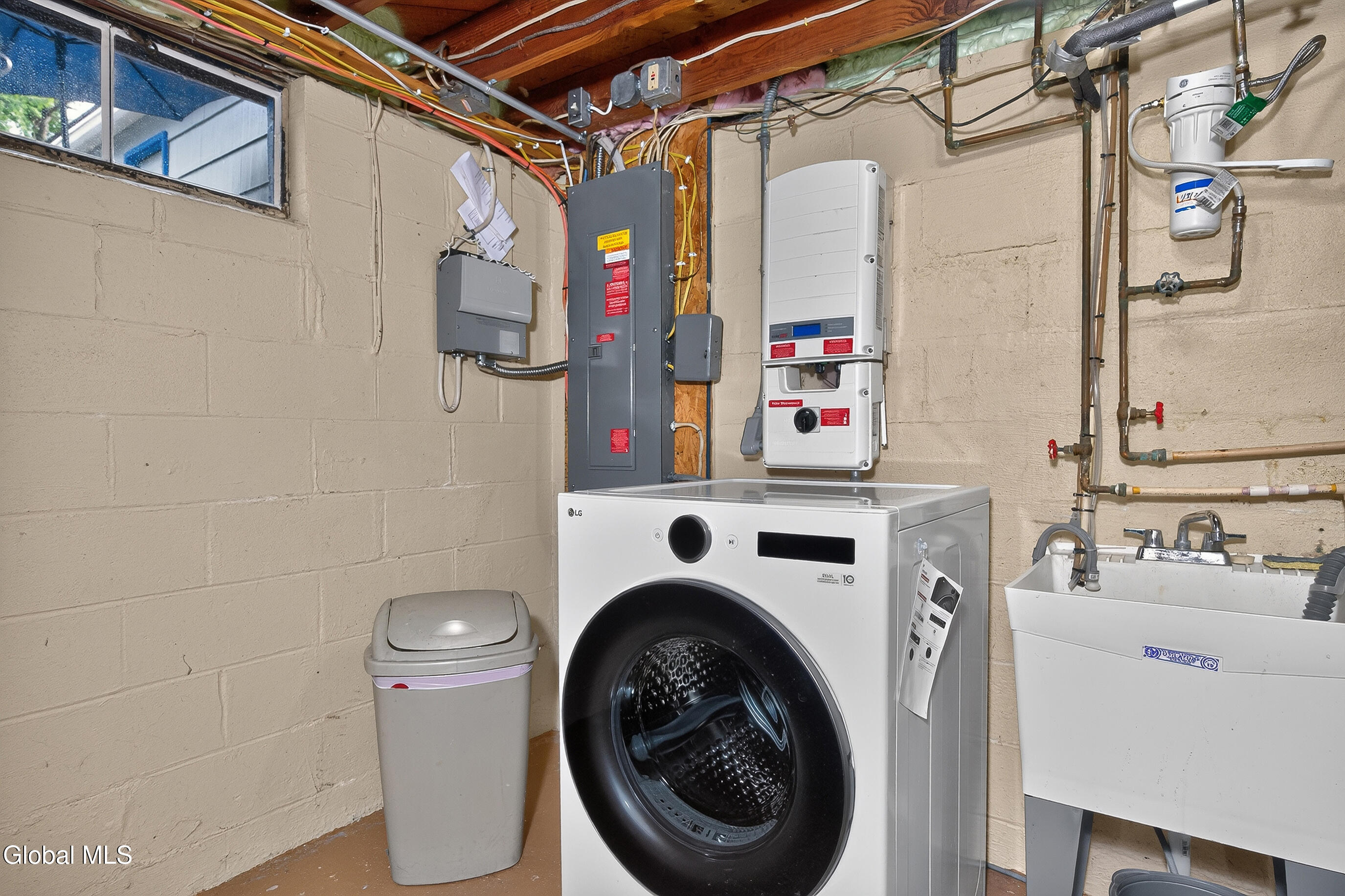 438 Clayton Road Schenectady NY 12304