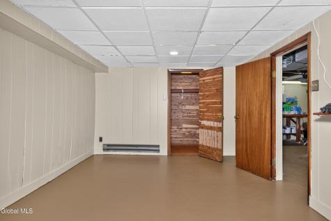 438 Clayton Road Schenectady NY 12304