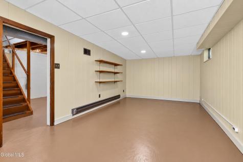 438 Clayton Road Schenectady NY 12304