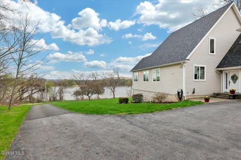 29 Canal Road Clifton Park NY 12065