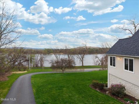29 Canal Road Clifton Park NY 12065