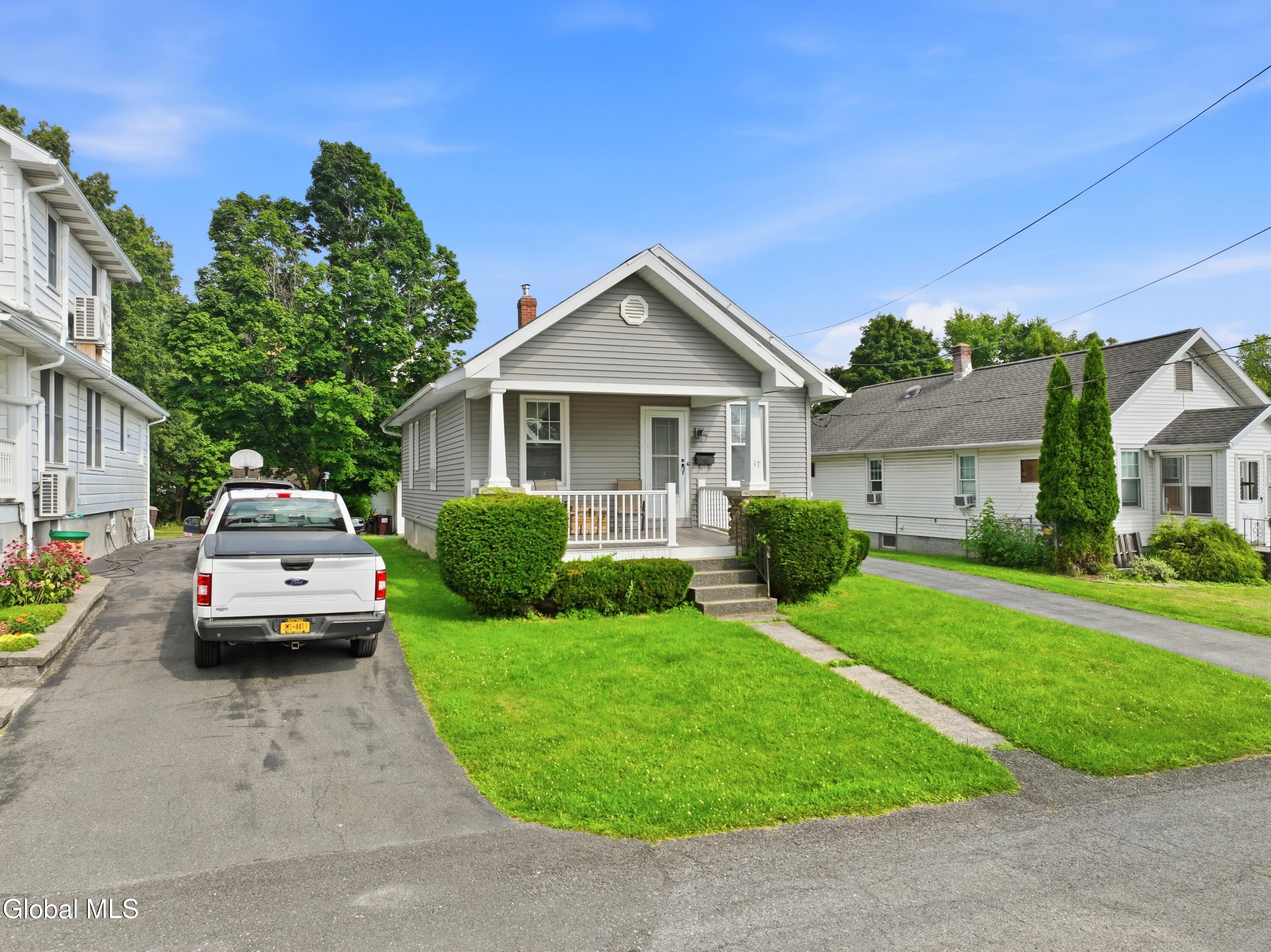 19 Grove Avenue Colonie NY 12110