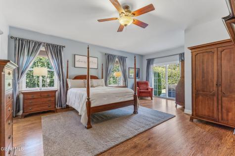 1034 Dibella Drive Schenectady NY 12303