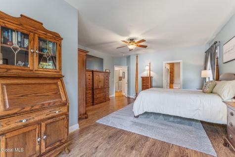 1034 Dibella Drive Schenectady NY 12303