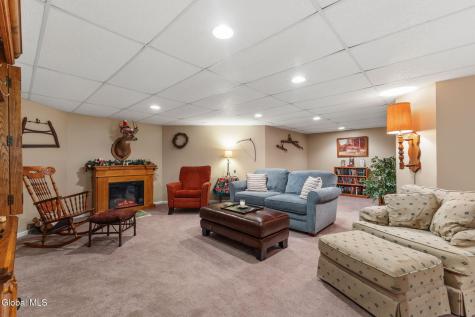 1034 Dibella Drive Schenectady NY 12303