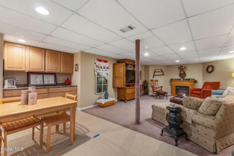 1034 Dibella Drive Schenectady NY 12303