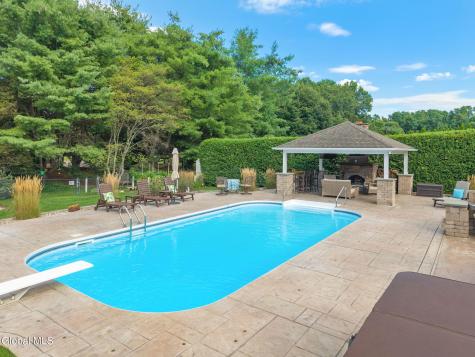 1034 Dibella Drive Schenectady NY 12303