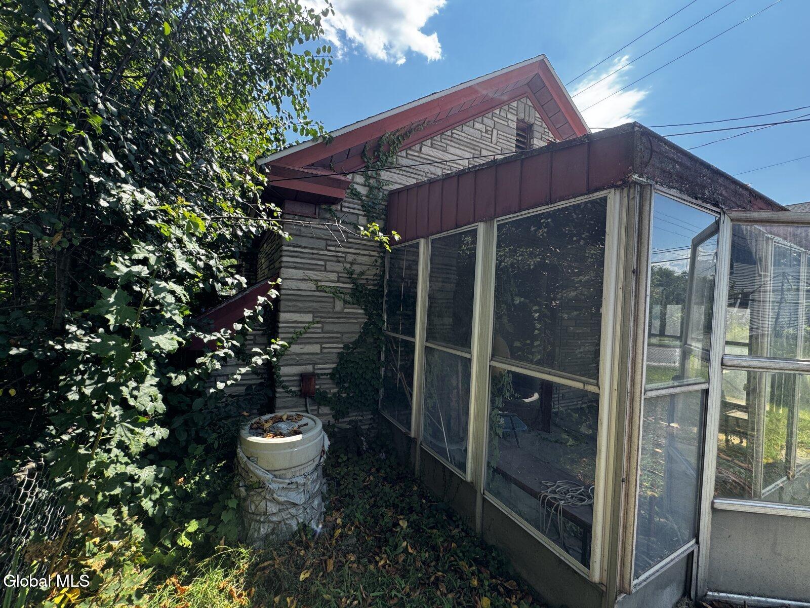 111 6th Avenue Troy NY 12180