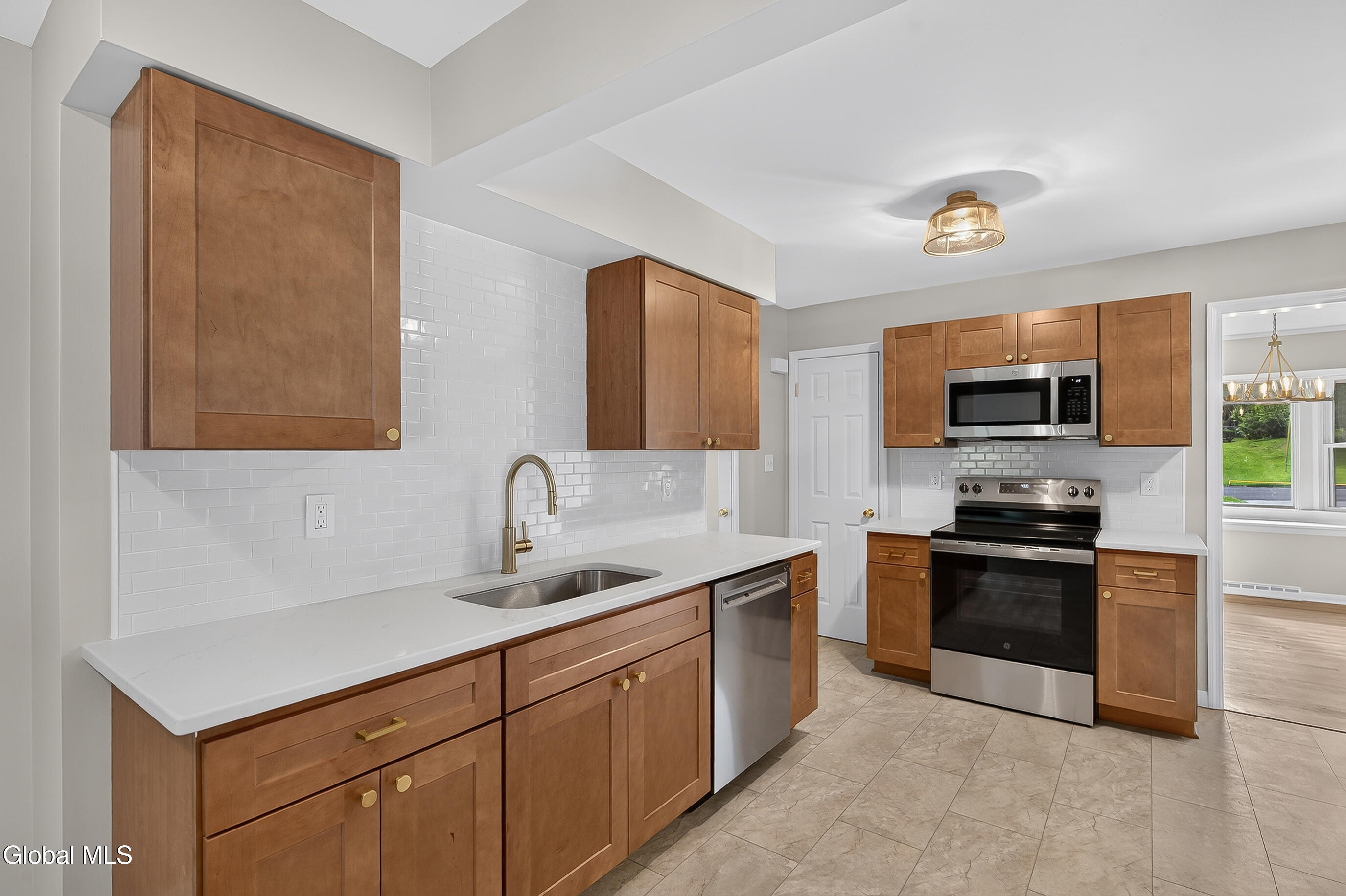 854 Maxwell Drive Niskayuna NY 12309