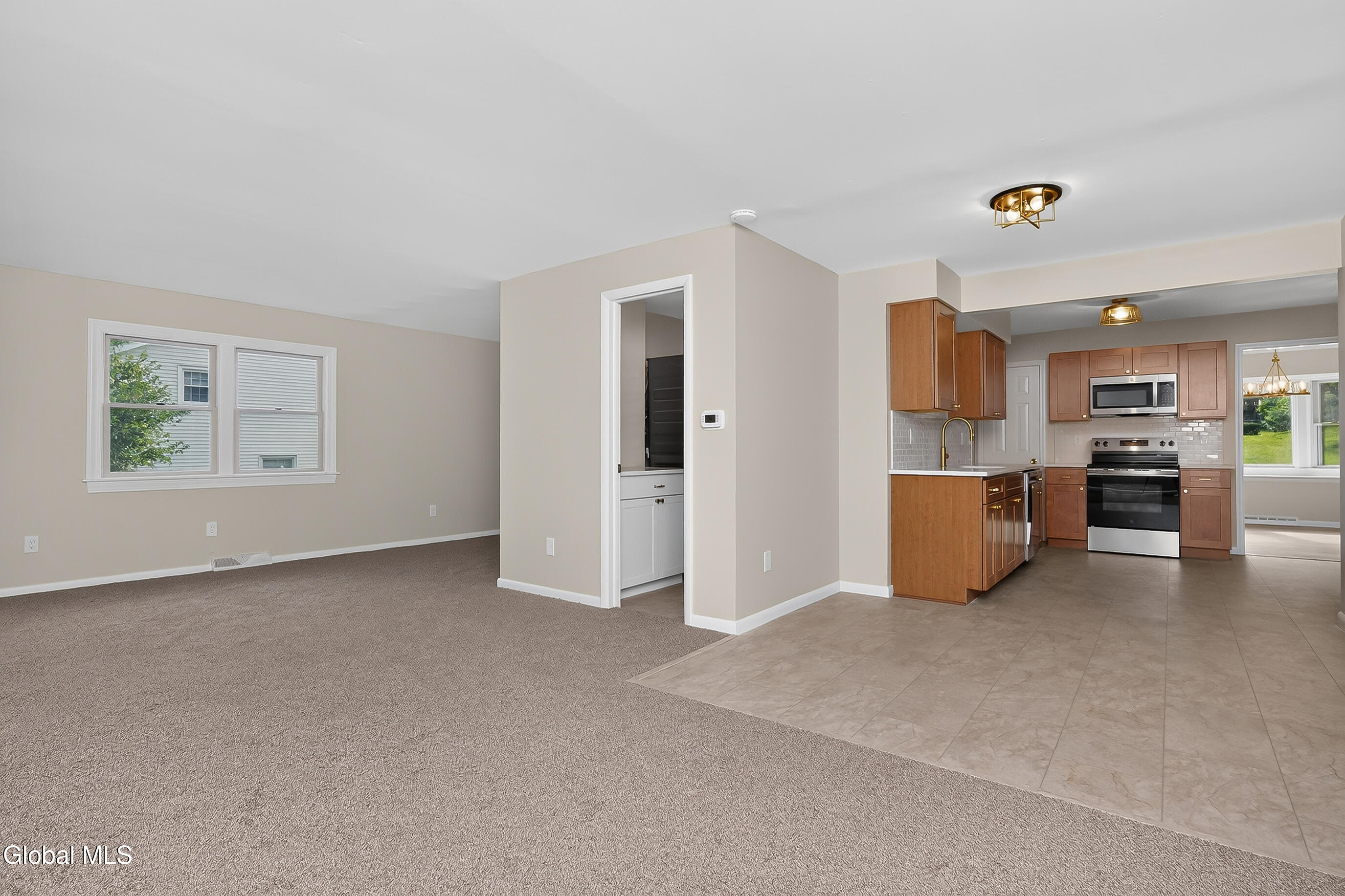 854 Maxwell Drive Niskayuna NY 12309