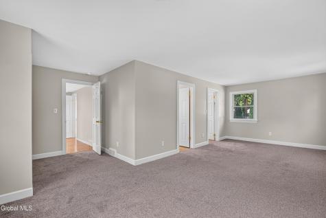 854 Maxwell Drive Niskayuna NY 12309