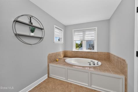 3 Skybrook Circle Clifton Park NY 12065