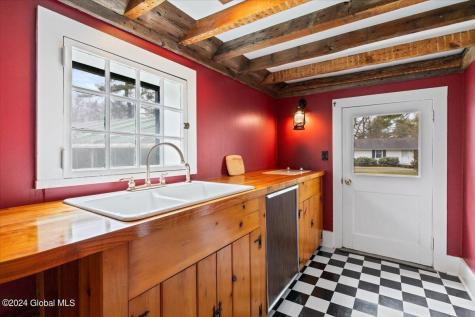 40 Geyser Road Saratoga Springs NY 12866