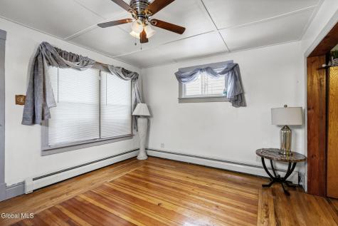 1827 8th Street Rensselaer NY 12144