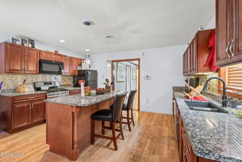 1827 8th Street Rensselaer NY 12144