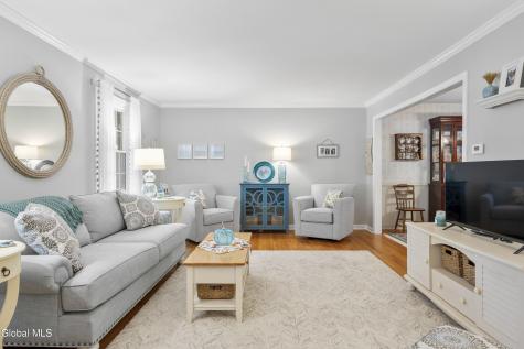 6 Hadel Road Glenville NY 12302