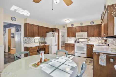 6 Hadel Road Glenville NY 12302